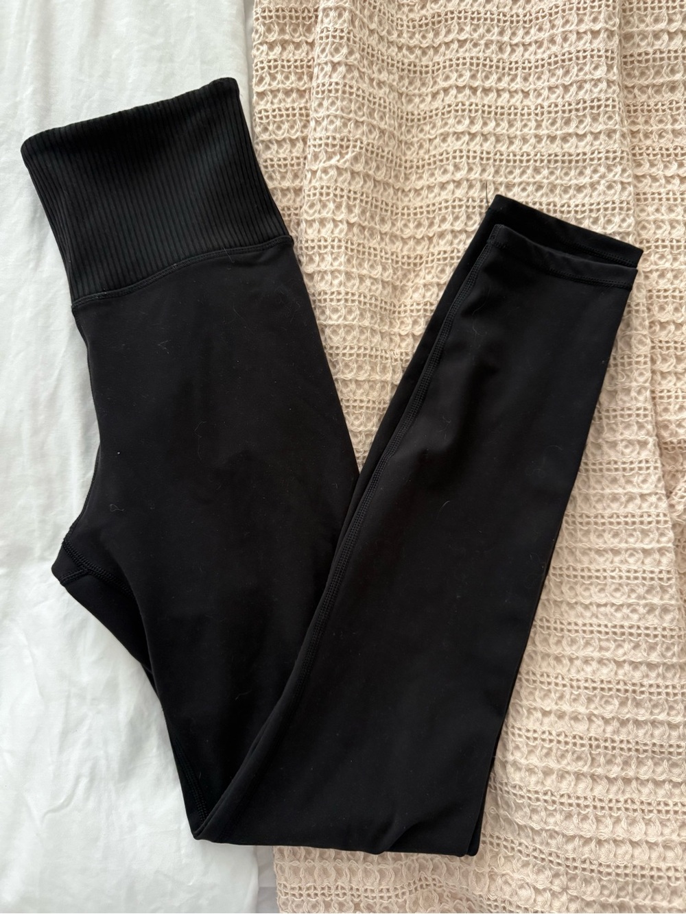 Vuori Black Ribbed Waistband Leggings